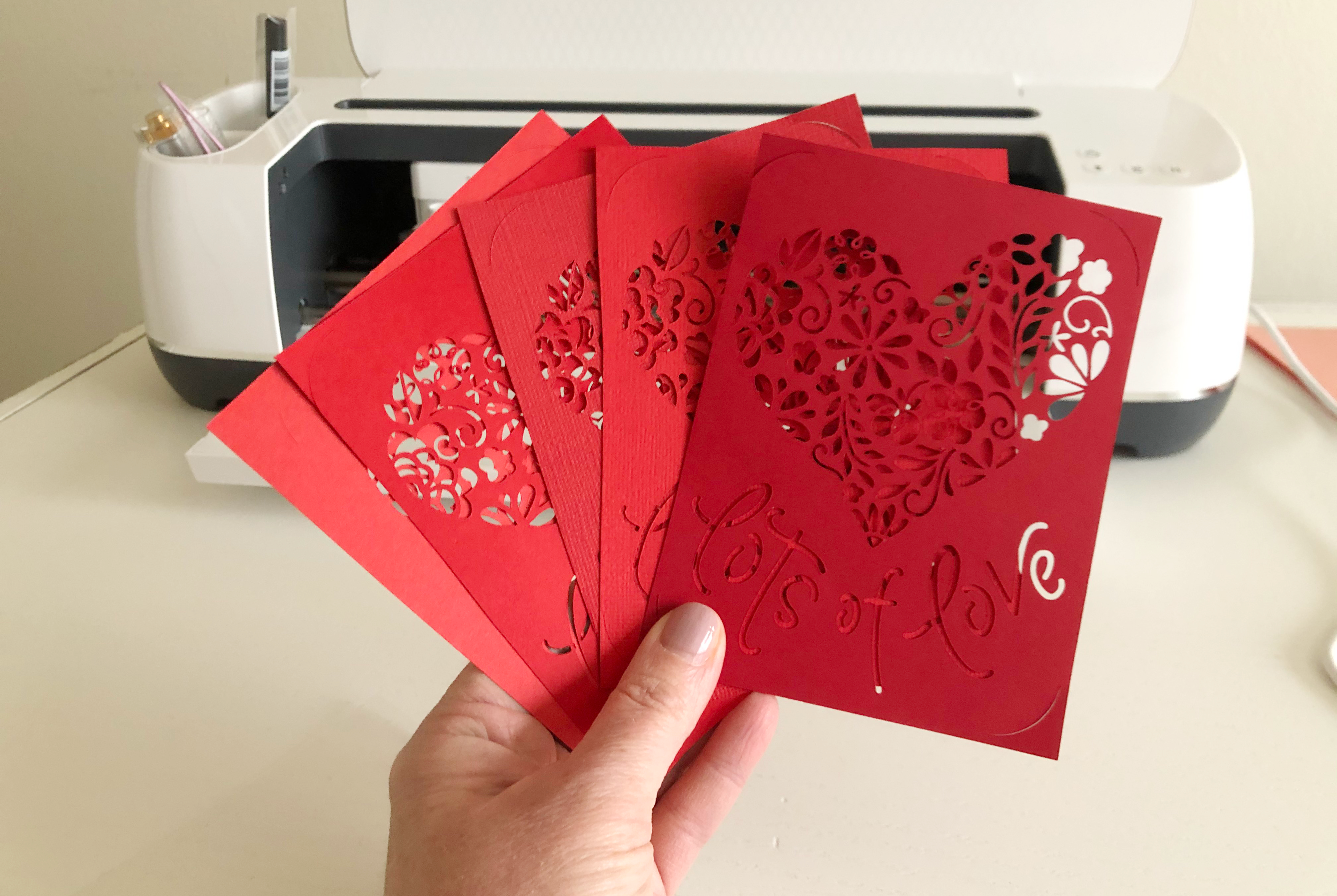 How to clean a Cricut mat before crafting your Valentine's Day card
